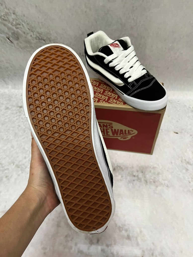 Vans knu